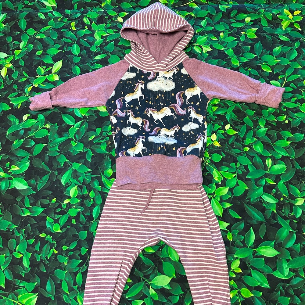 HANDMADE - Unicorn Sweatshirt and Striped Pants- NWOT- Size 1-3y